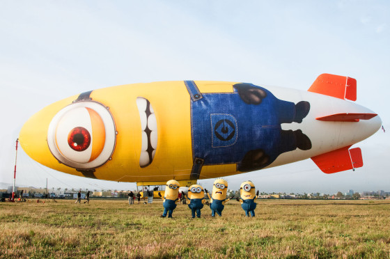 zonde spek Punt Get excited for 'Despicable Me 2' with a sighting of a giant Minion blimp |  The Lighter-Than-Air Society
